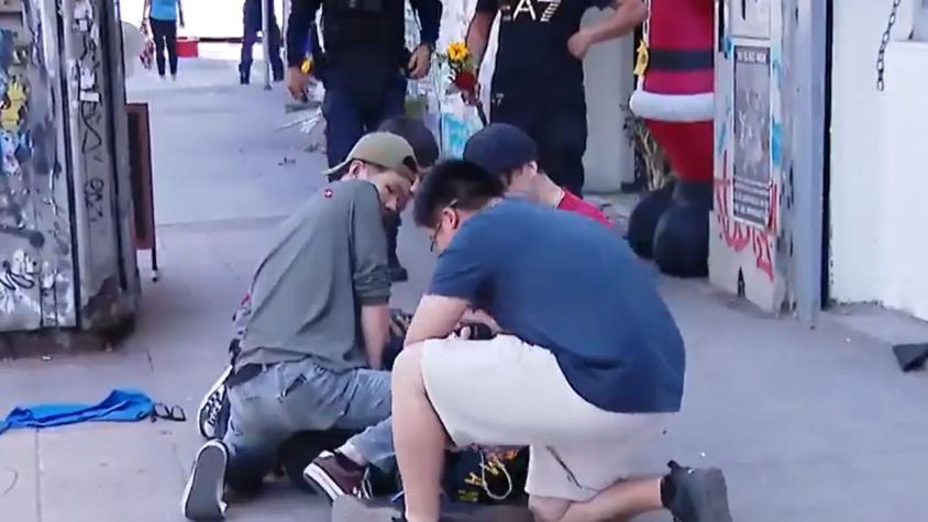 Detención ciudadana en vivo: amarran de pies y manos a sujeto tras robar en mall chino de Providencia