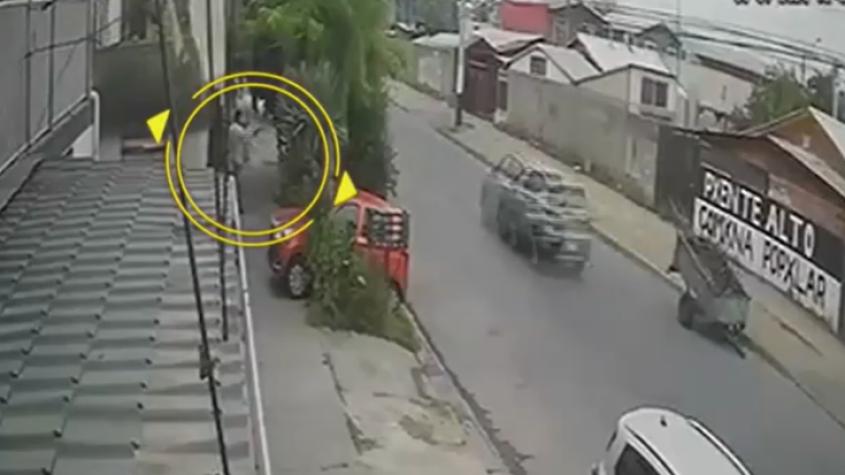 Golpeó a una vecina de 78 años y a su hija por sacar una hoja de aloe vera en Puente Alto