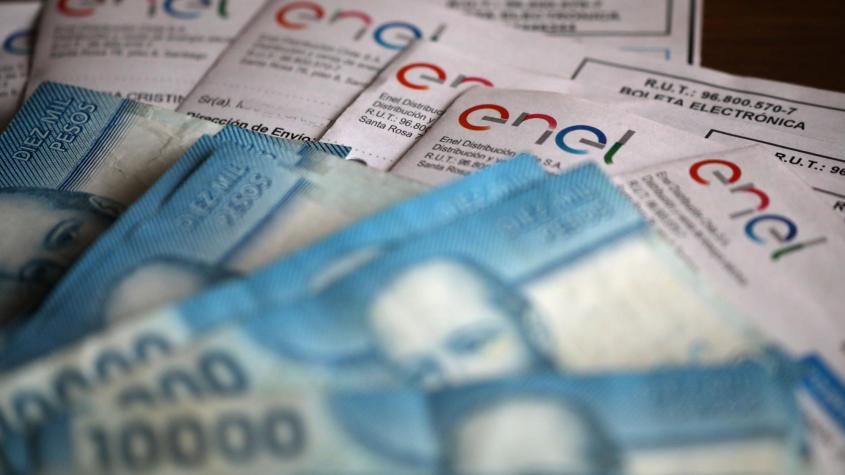 Ya empezó la devolución tras cobros excesivos: revisa cuánto bajará tu cuenta de luz