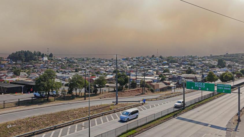 Rutas cortadas y peajes liberados: Así está el tránsito en Ñuble y Biobío por los incendios forestales