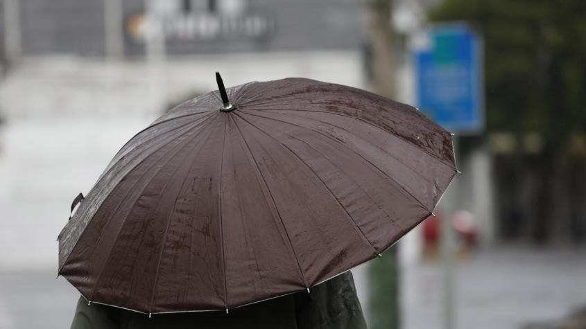 Anticipan fuerte lluvia para la próxima semana en Santiago: qué día y cuánta agua caerá