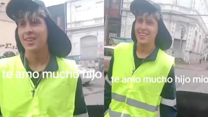 Madre orgullosa de Valparaíso comparte el primer día de trabajo de su hijo en aseo municipal: "Ella lo entendió todo"