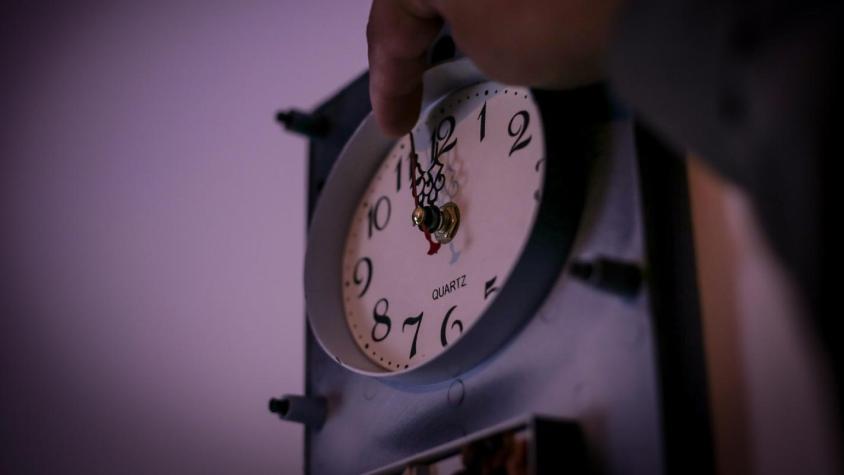 Cambio de Hora en Chile: ¿Qué día se deberá atrasar el reloj este 2026?