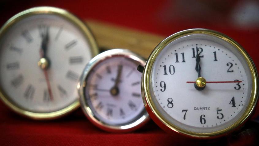 Cambio de hora en Chile 2026: revisa la fecha en que comienza el horario de invierno