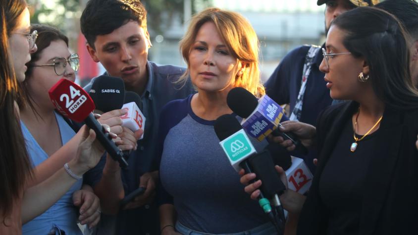 Cathy Barriga llama la atención con detalle en su vestimenta: "Ella iba..."