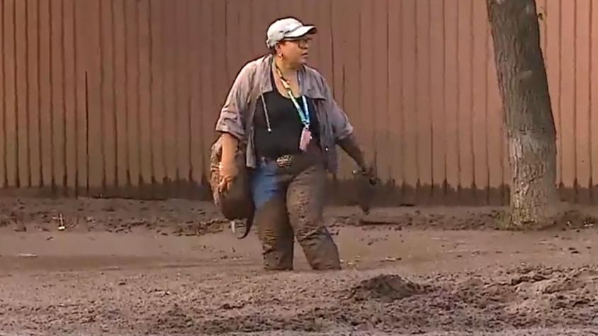 El solidario gesto del equipo de Tu Día con mujer que cayó al barro en Las Condes