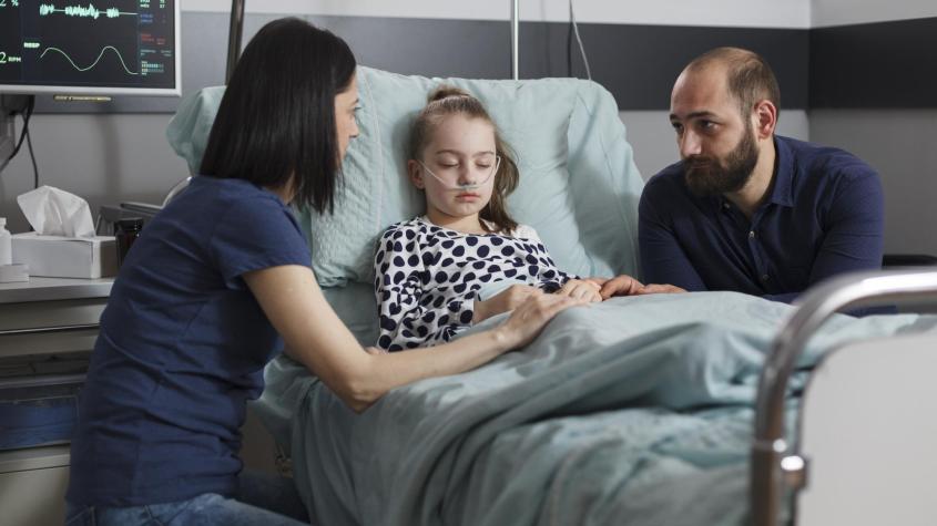 Ley Sanna permite faltar al trabajo para cuidar un hijo enfermo: qué casos cubre y cuánto dura el permiso