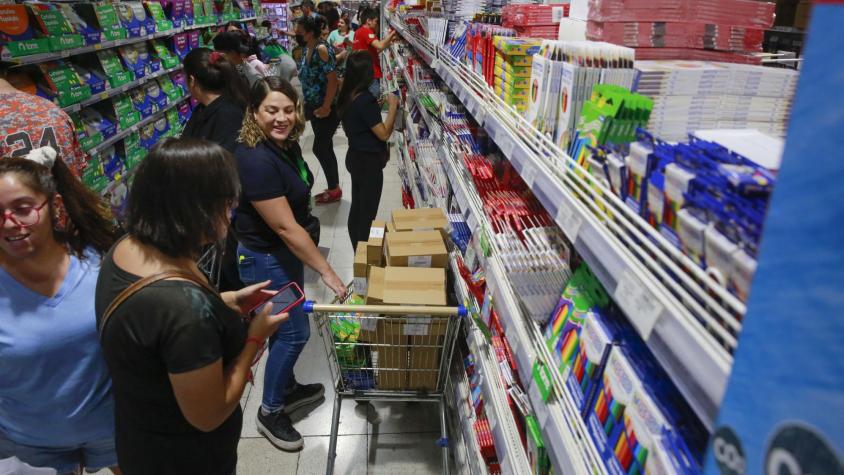 ¿Buscas trabajo? Abren 500 vacantes por temporada escolar: revisa los cargos y cómo postular