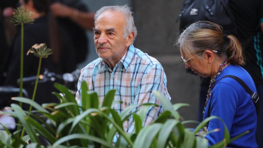 ¡Sin salir de casa! Empresa de bolsas ofrece trabajo a mayores de 80 años: revisa cómo postular