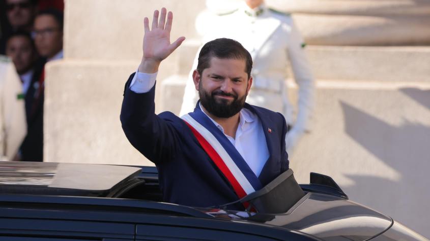 "Gracias por tanto y perdón por lo poco": El emotivo adiós de Gabriel Boric al abandonar el Palacio de La Moneda