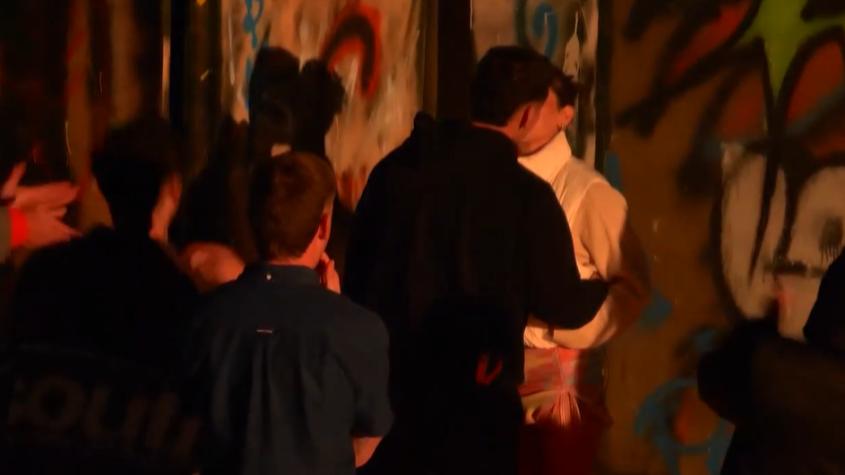 Nace el primer romance en Vecinos al límite: apasionado beso encendió la convivencia