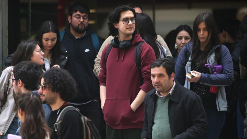 Desde descuentos hasta embargos: cómo el Estado puede exigir el pago del CAE