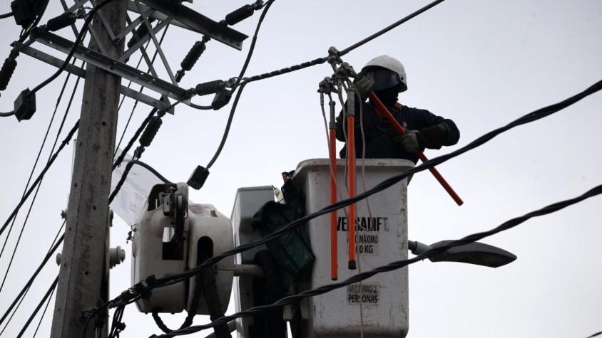 Corte de luz afectará a 9 comunas de la RM este lunes 16 de marzo: revisa los sectores y horarios