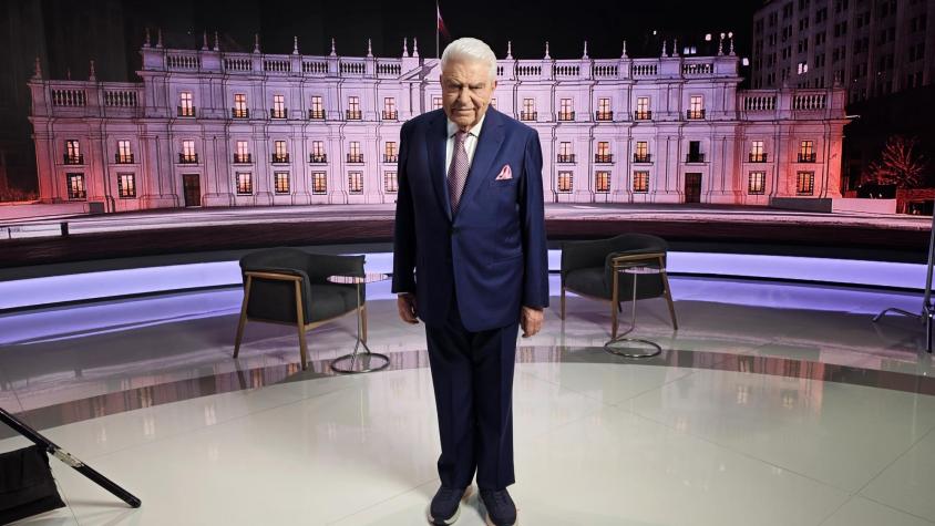 Don Francisco vuelve con Las caras de la Moneda entrevistando al Presidente de la República