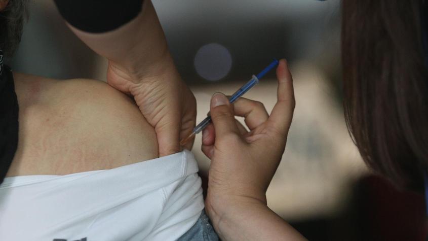 ¿Te vas a vacunar? Revisa el permiso laboral que puedes pedir y cuánto tiempo te corresponde