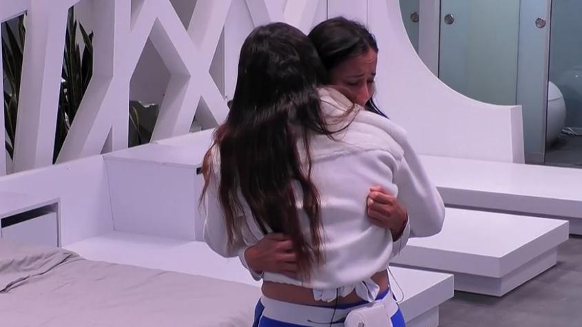 Cyntia Cofano vivió una inexplicable crisis en medio de nominación de Evelyn Ortiz