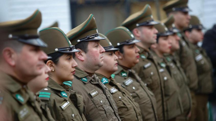 Carabineros abre vacantes para personal civil: sueldos desde $847 mil y superan los $2 millones