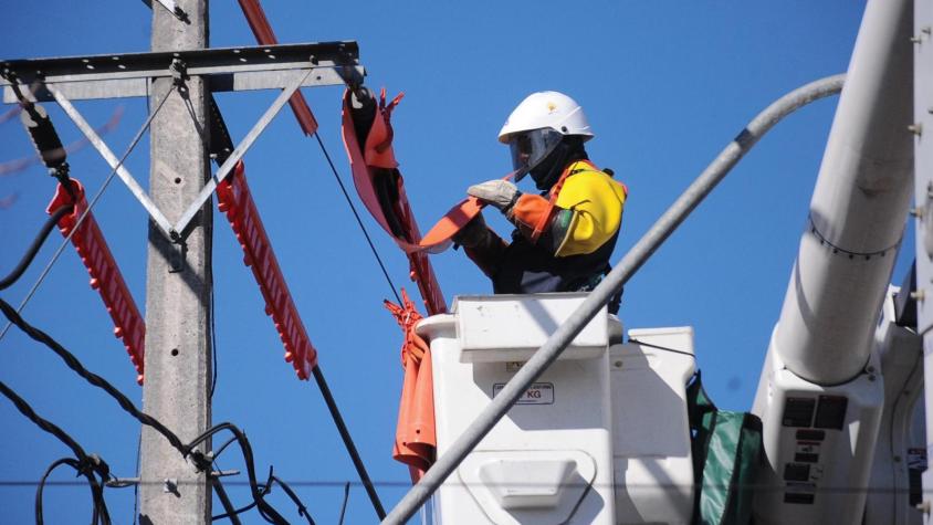 Corte de luz en 9 comunas de la RM este fin de semana: revisa sectores y horarios para el 25 y 26 de abril