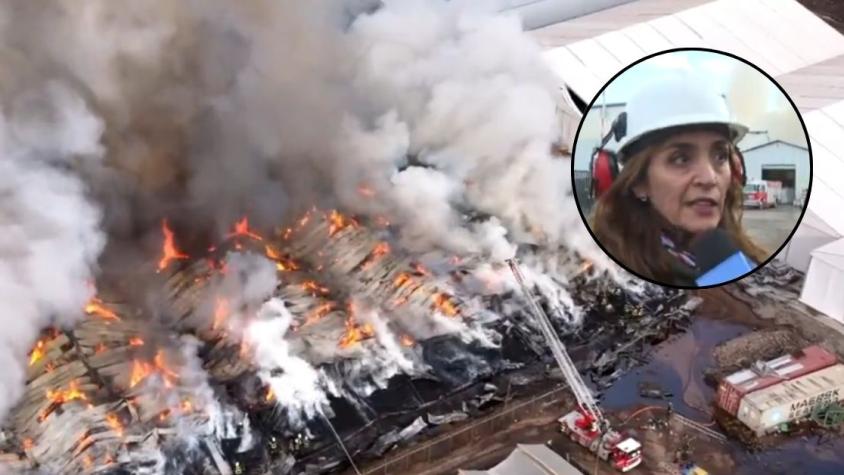 Alcaldesa de El Monte advierte que incendio en bodega de nueces podría durar varios días