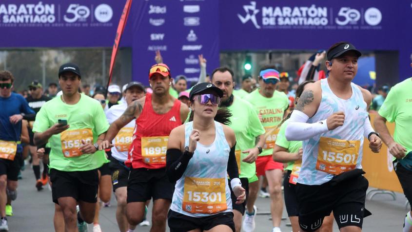 Este domingo se corre la Maratón de Santiago 2026: revisa horarios y recorridos de 10K, 21K y 42K