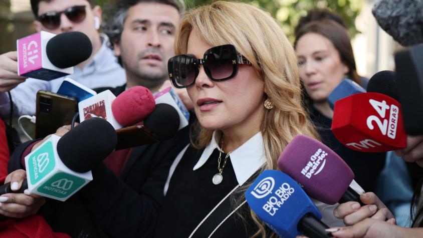 Cathy Barriga rompe en llanto tras conocer prisión preventiva a su esposo, Joaquín Lavín León: "Es un momento súper triste"