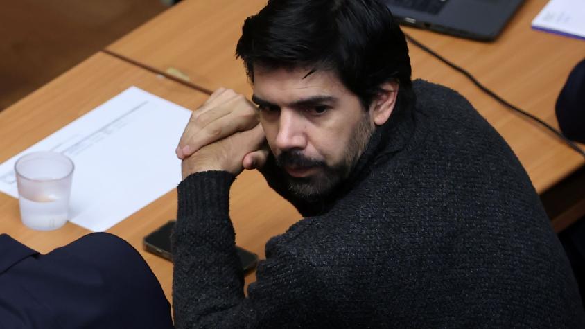 El video de Joaquín Lavín León siendo esposado tras quedar en prisión preventiva: Cathy Barriga estuvo presente