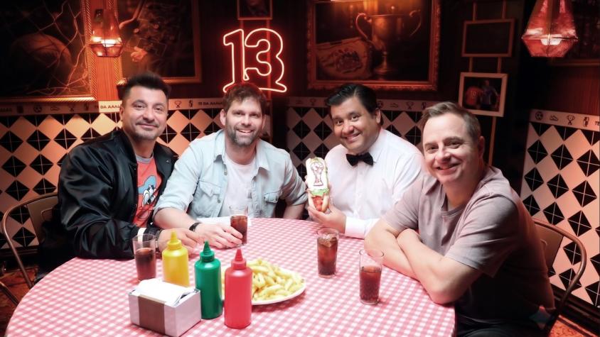 “Coke” Hevia regresa a la TV abierta en el 13 con la versión mundialera de su exitoso podcast De buena fuente