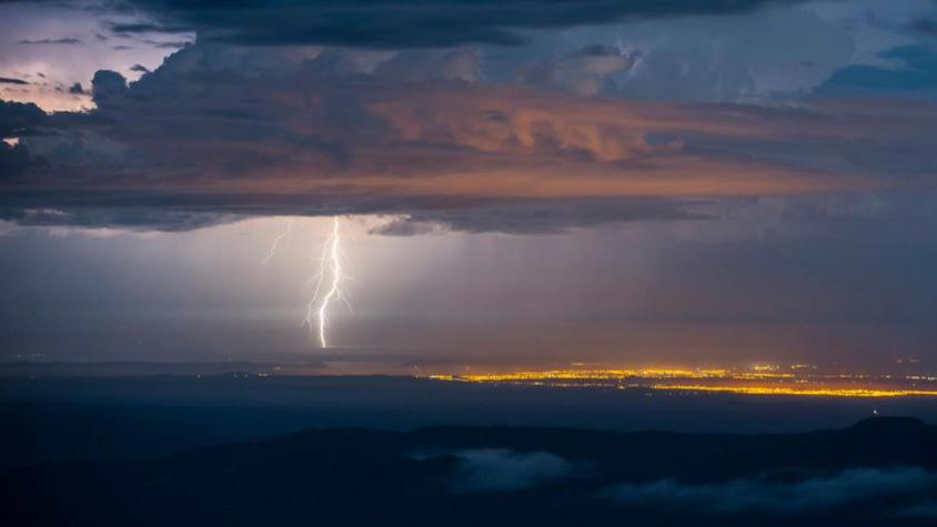 No solo lluvia: Michelle Adam anticipa tormentas eléctricas en regiones de Chile