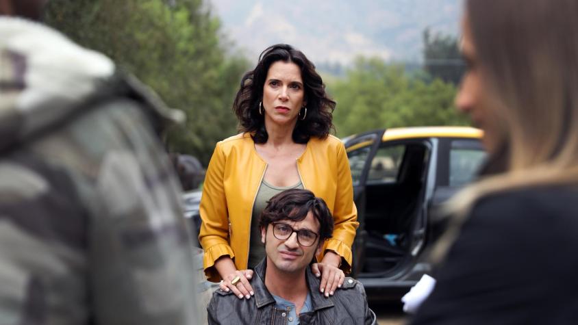 Nueva teleserie vertical del 13 ya tiene fecha de estreno: "Mira de quién te burlaste" es un homenaje a "Fuera de control" Nueva teleserie vertical del 13 ya tiene fecha de estreno: "Mira de quién te burlaste" es un homenaje a "Fuera de control"