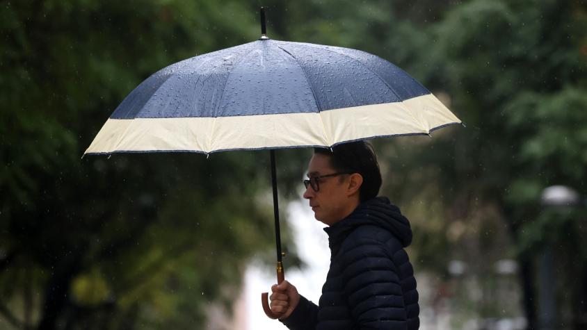 Lluvia y viento en la Región Metropolitana: en qué comunas y a qué hora iniciará hoy 23 de julio Lluvia y viento en la Región Metropolitana: en qué comunas y a qué hora iniciará hoy 23 de julio
