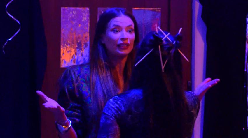 Julia Fernandes y Natu Urtubias estallaron en plena fiesta de Vecinos al límite: "Te encuentro súper falsa"