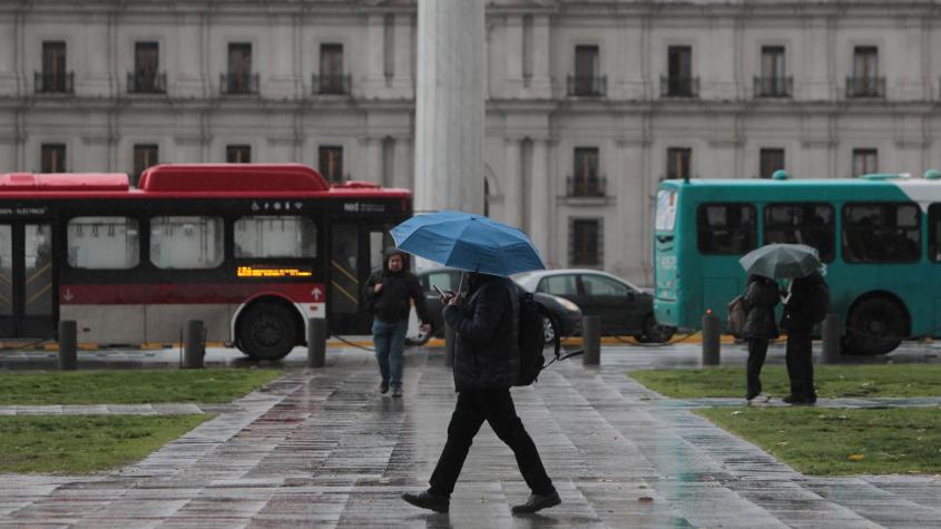 Se adelantan las lluvias: a qué hora comenzarán las precipitaciones este sábado en Santiago
