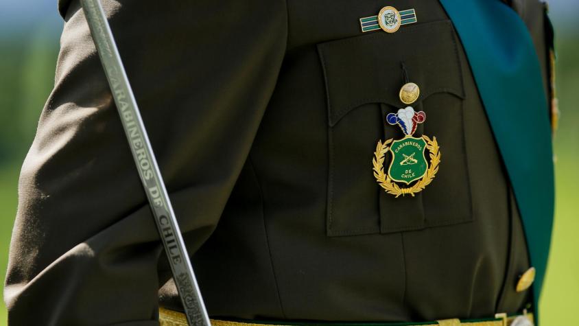 Terapeuta ocupacional, psicólogo, peluquero y más: Carabineros busca personal civil con sueldos de hasta $2,3 millones