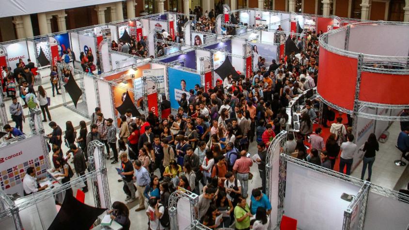 Feria laboral tiene más de 2.500 vacantes y sueldos de hasta $7,3 millones: revisa cómo postular Feria laboral tiene más de 2.500 vacantes y sueldos de hasta $7,3 millones: revisa cómo postular