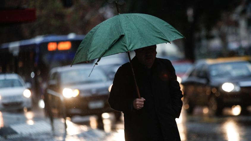 Lluvias en Santiago: estos serán los principales pulsos de precipitación durante este miércoles