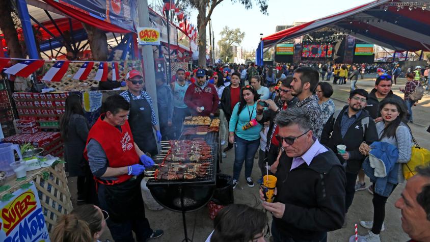 Cueca, reggaetón y cumbia: los horarios de los artistas de "La gran fonda de Chile" Cueca, reggaetón y cumbia: los horarios de los artistas de "La gran fonda de Chile"