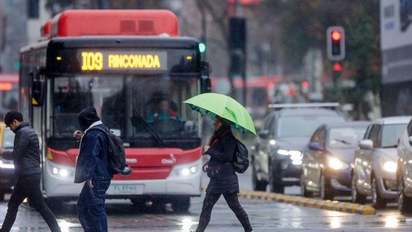 Michelle Adam informa cuánto lloverá el domingo 20 en la Región Metropolitana