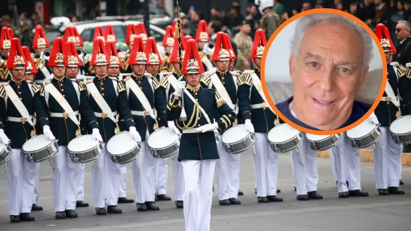 ¿Reconociste la voz? César Antonio Santis reapareció en la Parada Militar 2026 como locutor de la FACh