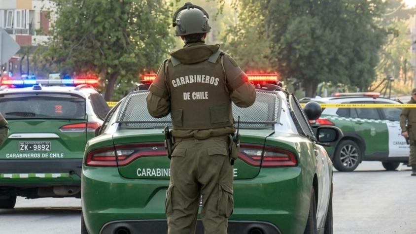 Cerca del lugar del crimen de cabo Aguilera: Carabineros abaten a dos sujetos tras persecución en Cerrillos Cerca del lugar del crimen de cabo Aguilera: Carabineros abaten a dos sujetos tras persecución en Cerrillos