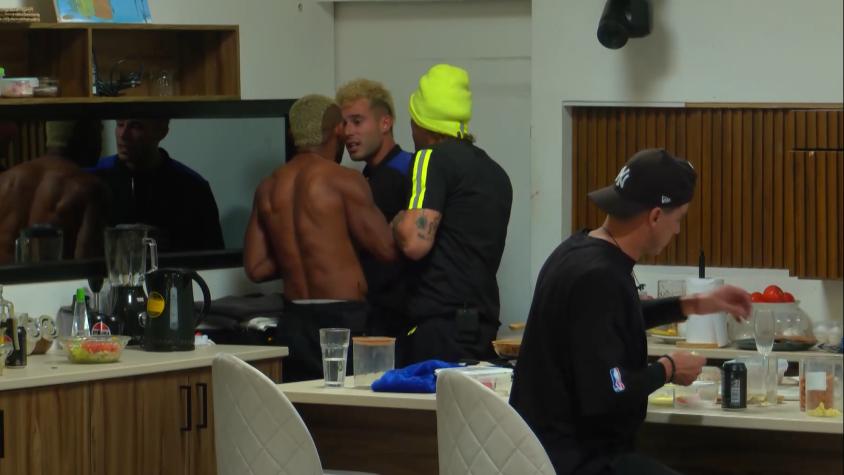 Joe y Cote protagonizaron fuerte pelea en Vecinos al límite: terminaron a los empujones