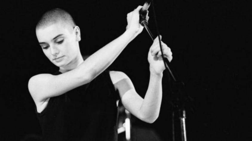 Quién era Sinéad O'Connor, controvertida cantante irlandesa que falleció a los 56 años