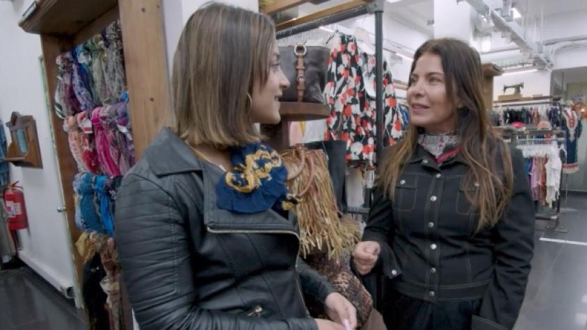 María Jesús Sothers conoce a la fundadora de la primera tienda de ropa usada de Chile y Sudamérica