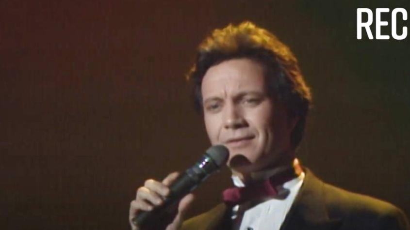 Deslumbró con el tema central de "Semidiós": Así fue la presentación de Roberto Vander en "Martes 13"