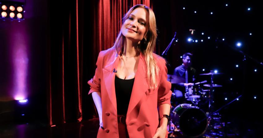 Sesiones Avivando la Nueva Ola: Nicole revive los clásicos de la música chilena