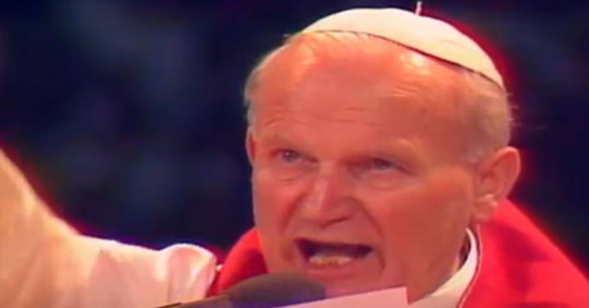 Hace 39 años: El día que Juan Pablo II emocionó a 45 mil jóvenes en el Estadio Nacional